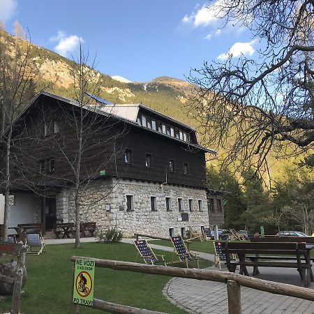 Valvasorjev Dom Hotel Zirovnica Екстериор снимка